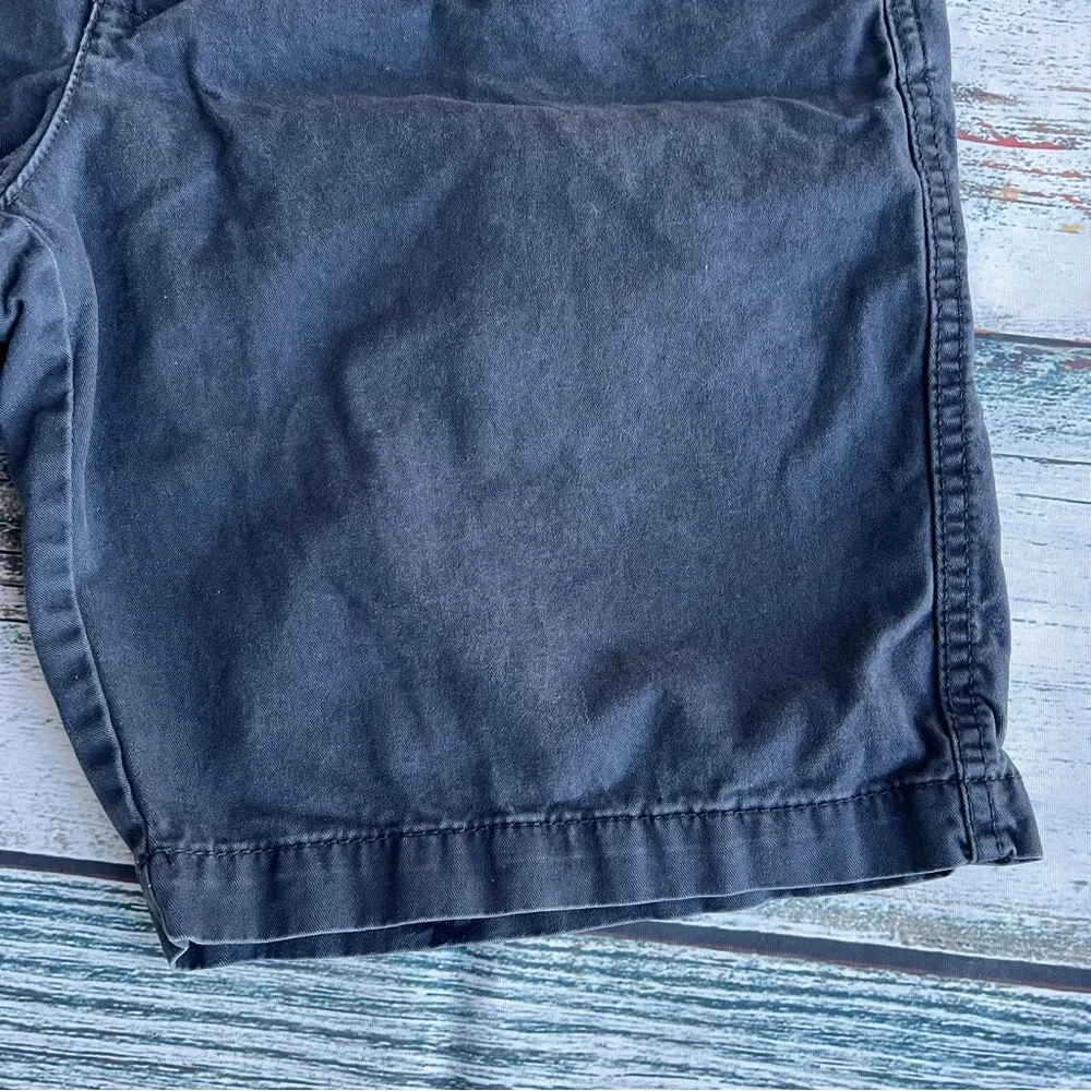 Old Navy “Lived-In Straight” Men's Navy Blue Shorts